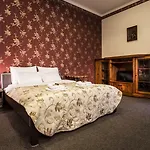 Apart Otel Abella & By Artery Krakow