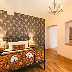 Apart Otel Abella & By Artery 4*