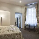 Apart Otel Abella & By Artery 4*