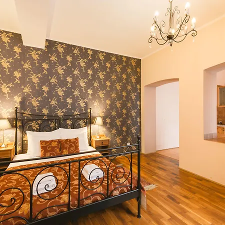 Aparthotel Abella & By Artery 3*