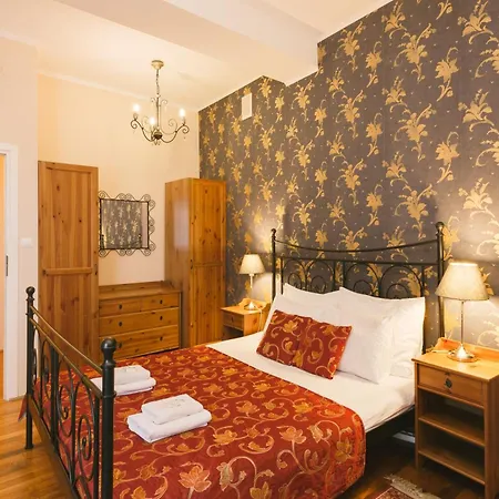 Abella & By Artery Cracovia