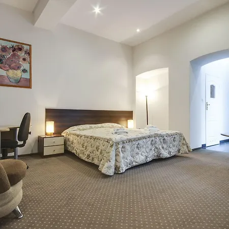 Abella & By Artery Aparthotel Cracovia