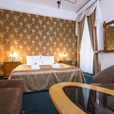 Aparthotel Abella & By Artery Cracovia