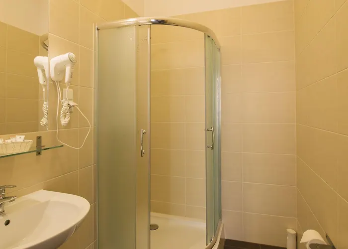 Abella & By Artery كراكوفيا