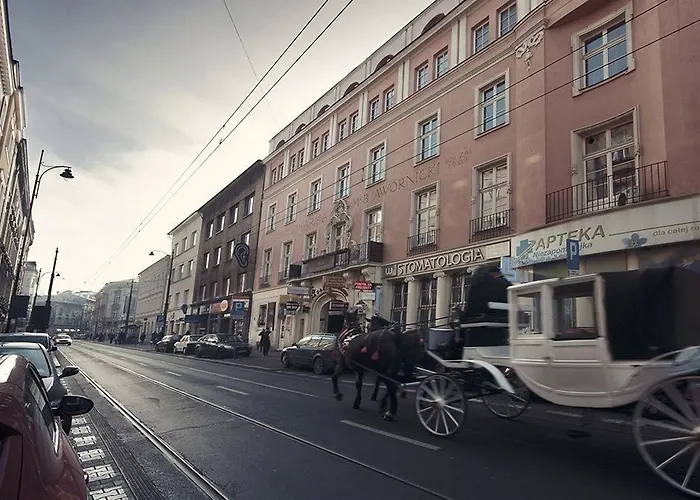 Abella & By Artery كراكوفيا