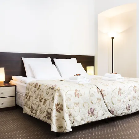 Hotel apartamentowy Abella & By Artery